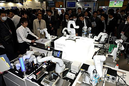日媒稱日本工業機器人訂單額預期下降 日媒稱日本工業機器人訂單額預期下降