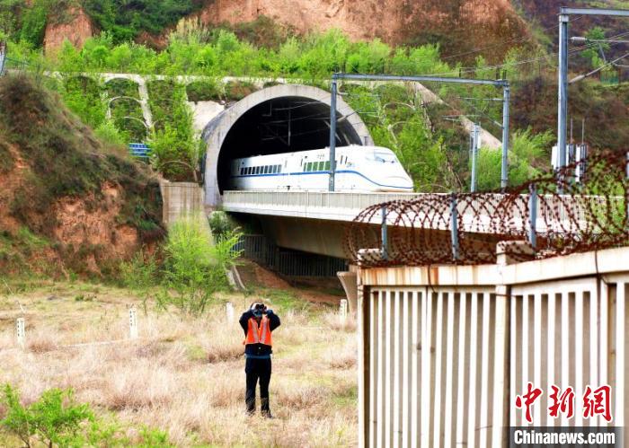 太原鐵路運用無人機、衛星導航等科技防洪減災